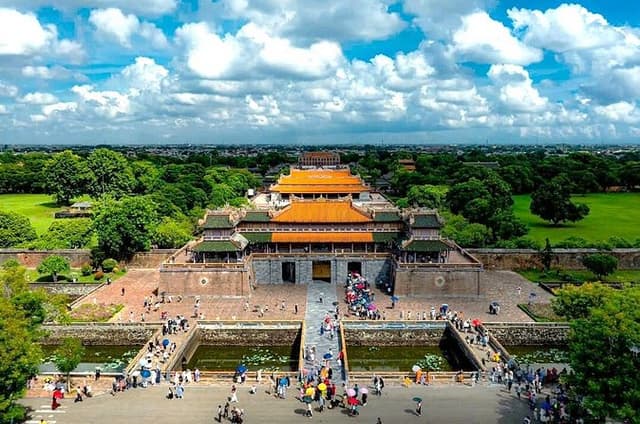 Hue Imperial City and Forbidden City Walking Private Tour
