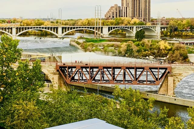 Minneapolis Self Guided Audio Walking Tour of Mill District