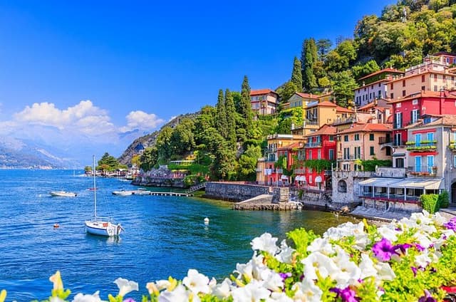 Lake Como and Switzerland: Bellagio & Lugano Tour With Boat Ride