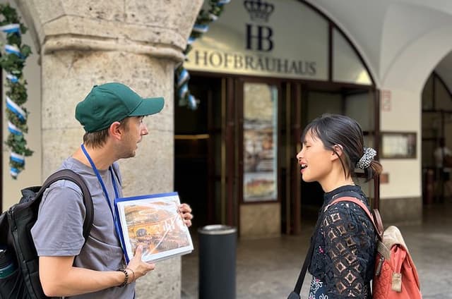 Walking tours The beginning and end of the Third Reich