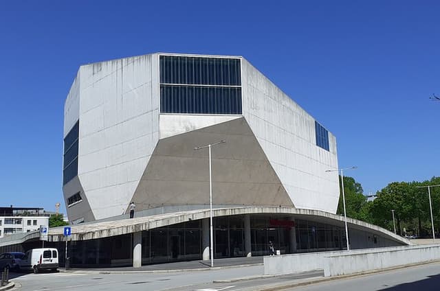 Private Tour 4 Hours Modern and Contemporary Architecture of Porto