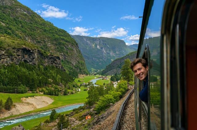 Bergen: Legendary Flam Railway & UNESCO Fjord Cruise with lunch