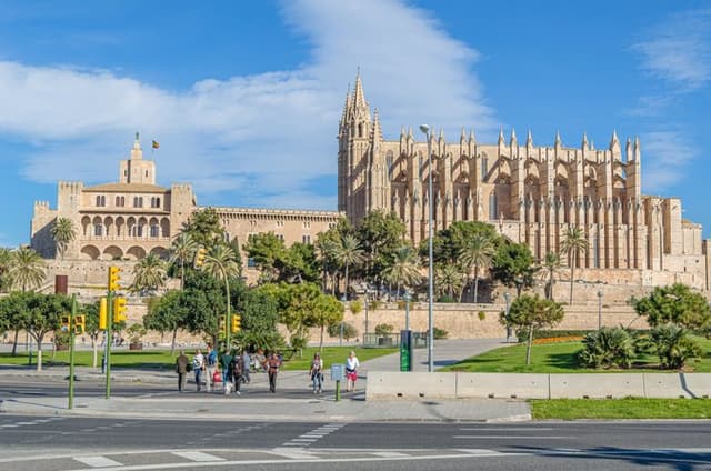Private Palma Foodie & Cultural Shore Tour