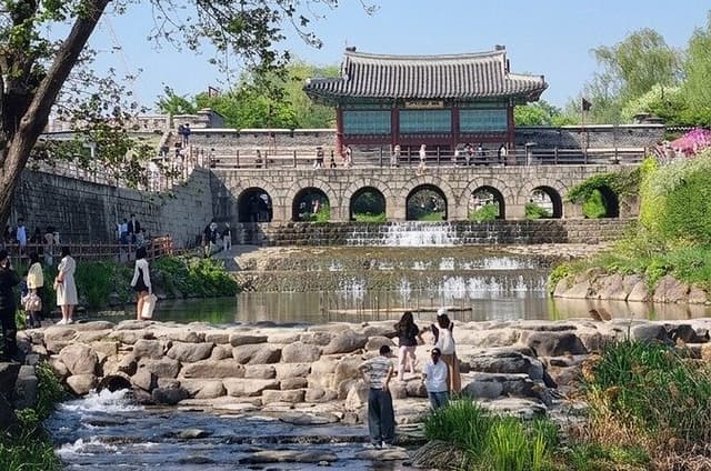 Suwon Hwaseong Fortress Private Tour: UNESCO & Local Gems
