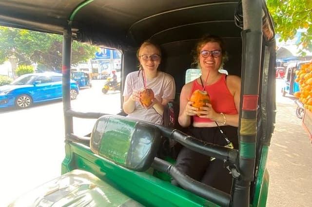 Tuk-Tuk City Tour Colombo SL