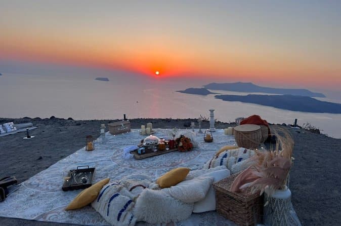 Compare Top-Rated Santorini Sunset Picnic Tours