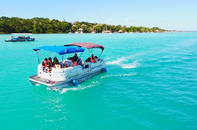 Pontoon Tour of the Seven Colors Lagoon in Bacalar