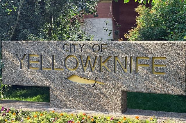 Women Only: A Day in Yellowknife | Sightseeing, Dinning, Shopping