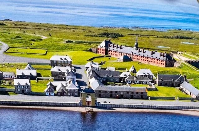 Private Single Group Fotress of Louisbourg Tour