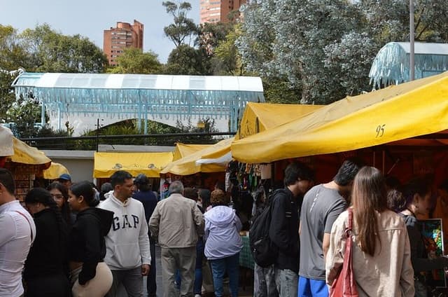 PulgueandoAndo- A Cultural Journey Through Bogotá’s Flea Markets