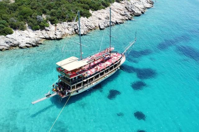 Family Boat Trip from Bodrum w/Lunch