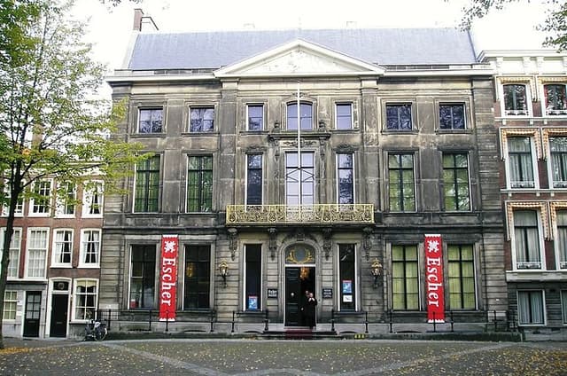 The Hague Self Guided Walking Tour Landmarks with Audio and Quiz