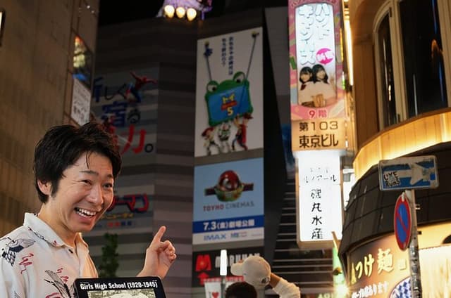 Kabukicho Red Light Comedy Walk with a Local Comedian