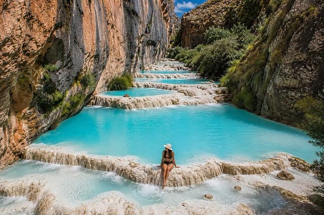 MILLPU TURQUOISE WATERS + Waterfalls and Landscapes – Ayacucho