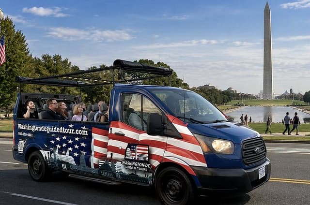 Washington DC Monuments Extended Guided Open-Air Cruiser Tour