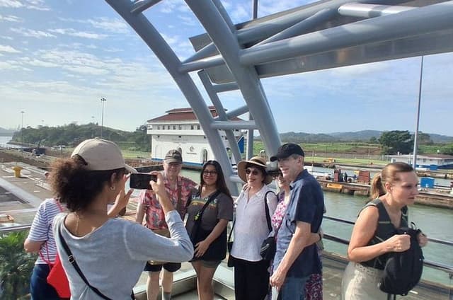 Panama Canal and City Sightseeing Tour
