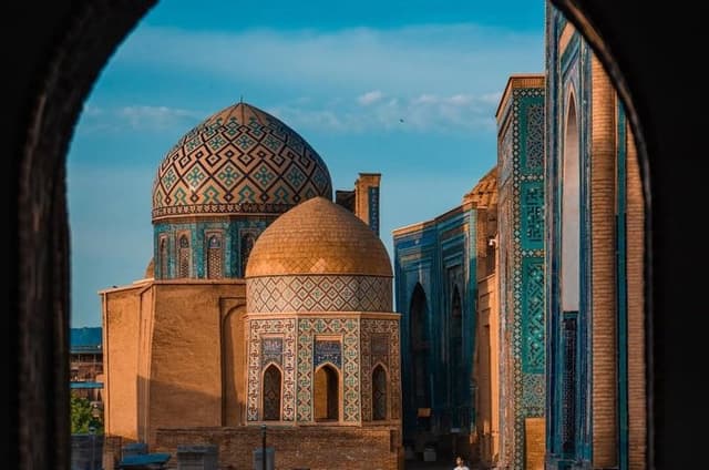 Samarkand City Private Guided Tour & transport and photo angels
