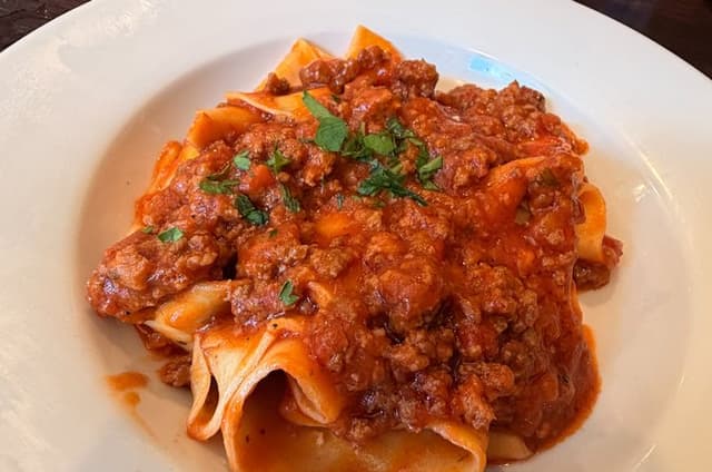 Boston North End Italian Food Tour: Pizza, Pasta & Pastry