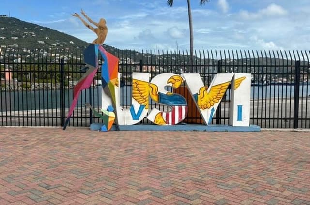 St Thomas Private Luxury Sightseeing Experience + Megan’s Bay