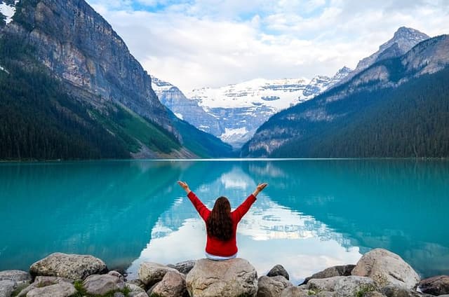 Private Banff, Yoho, Jasper Tour: Your Route, Premium Vehicle
