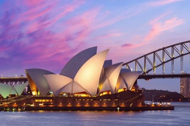 Sydney Highlights Walking Tour Opera House Gardens and The Rocks