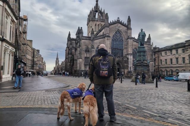 Edinburgh Storytelling Walk: Makars Court to St Giles Cathedral