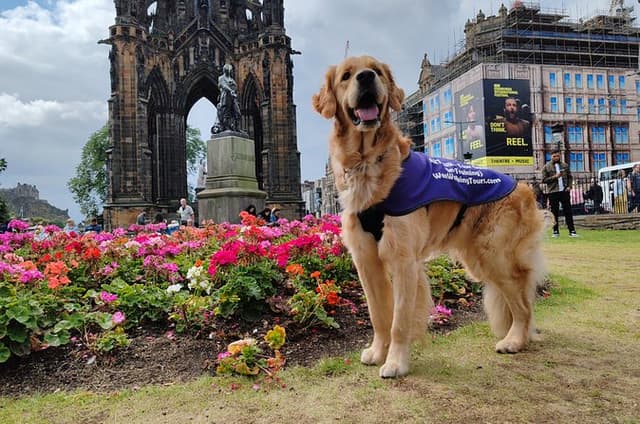 Edinburgh Storytelling Walk Makars Court to Scott Monument