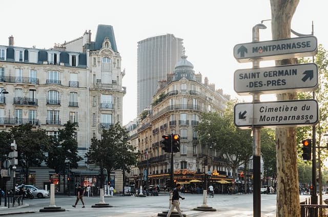 Paris: Hidden Montparnasse Walking Tour (Dutch)