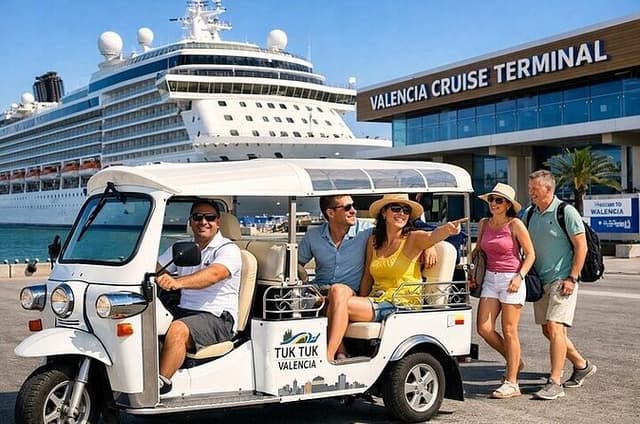 Valencia for Cruisers Tour in Tuk Tuk 2 Hours