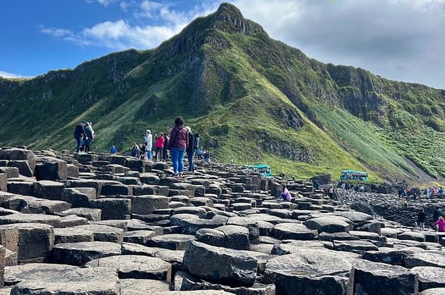 Giants Causeway small group private tours up to 7 people