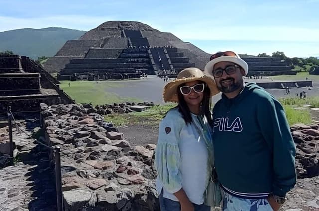 Private Tour: Teotihuacan Pyramids Basilica of Guadalupe from CDMX