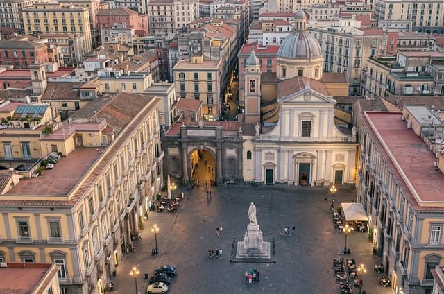 Private Customizable Historical Walking Tour in Naples