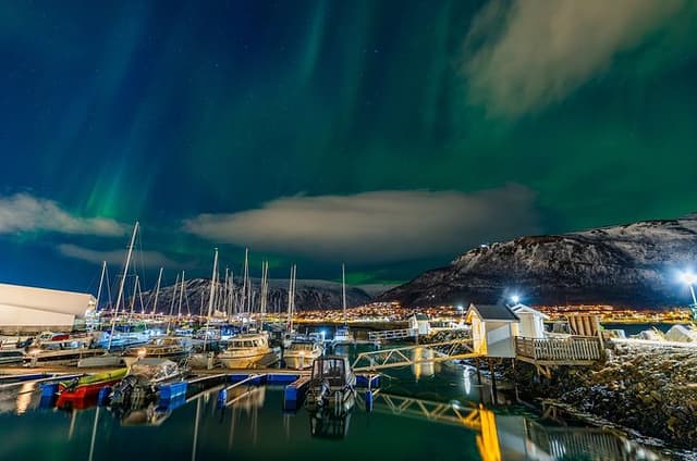 Tromso by Night Private Sightseeing Tour