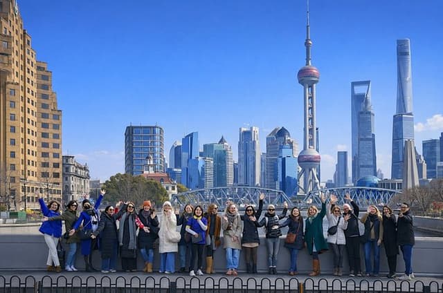 Shanghai Evolution Free Walking Tour