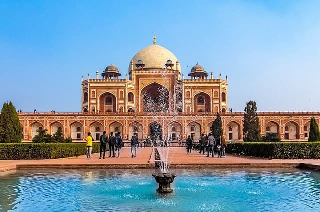 Delhi Mughal Gardens and Tombs Private Tour