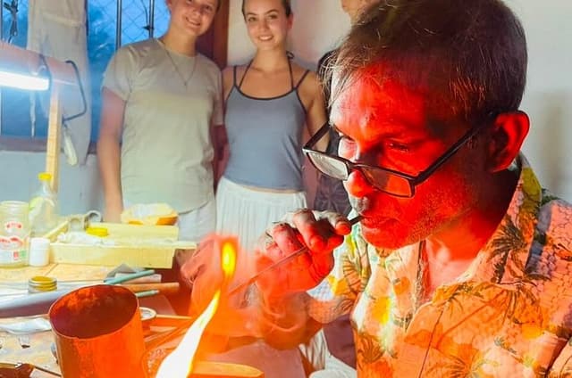 Unawatuna/Talpe : Jewelry Making Activity Experience