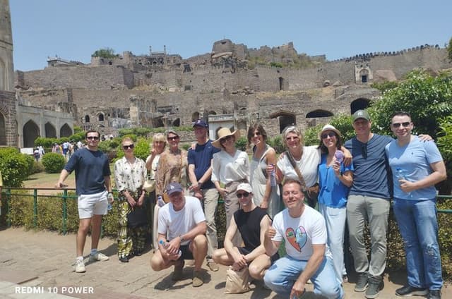 Hyderabad: A Full-Day Guided Tour By Car and Entry Fee with Lunch