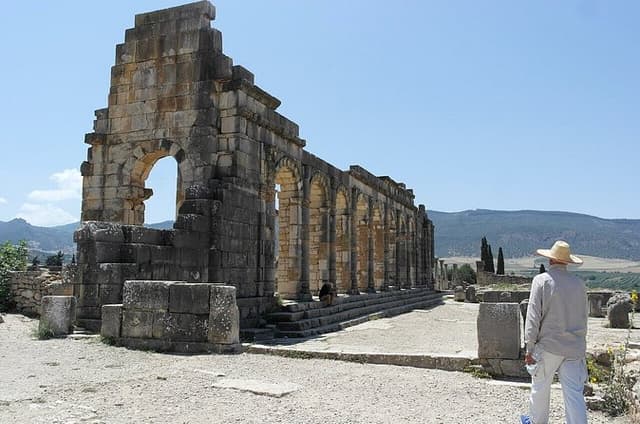 Meknes and Volubilis Day Trip from Fes with Local Guide in Meknes