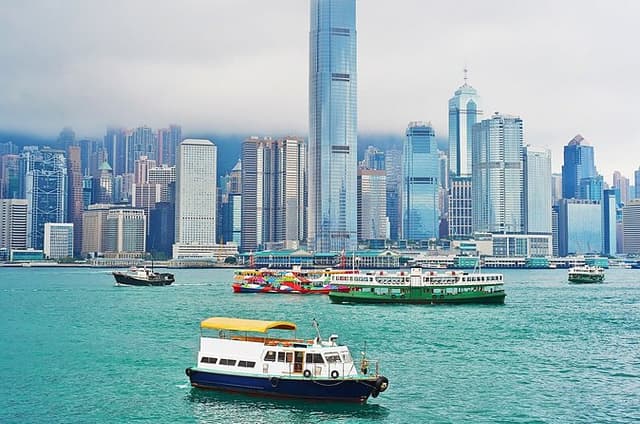 Hong Kong Tour, Victoria Harbour Dinner Cruise & TurboJet Transfers from Macau