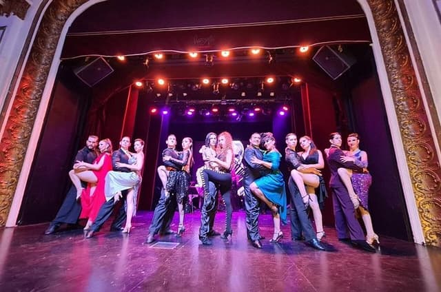Palacio Tango: Tango Show at the Piazzolla Theater with Dinner