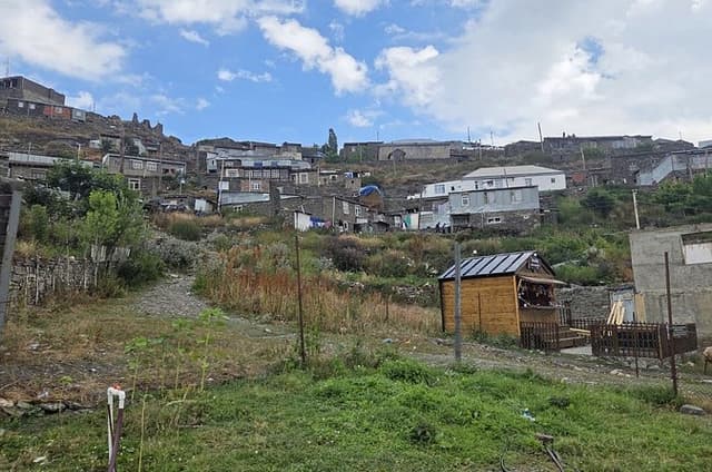 Unesco: Khinalig homemade lunch & hiking route to Eagles valley