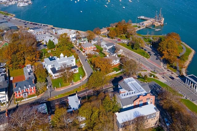 Self Guided Walking Audio Tour of Plymouth