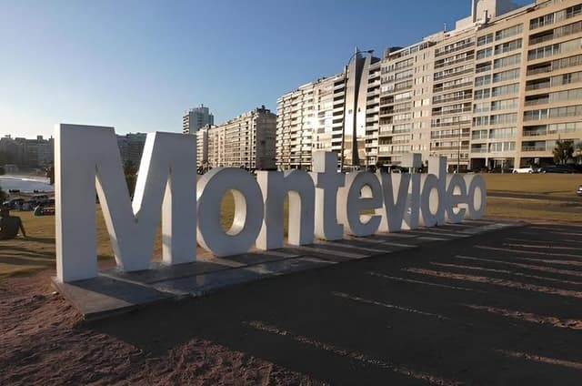 Full Private Tour of Montevideo