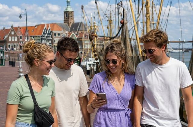 Secrets of Urk: Self-Guided Scavenger Hunt & Walking Tour