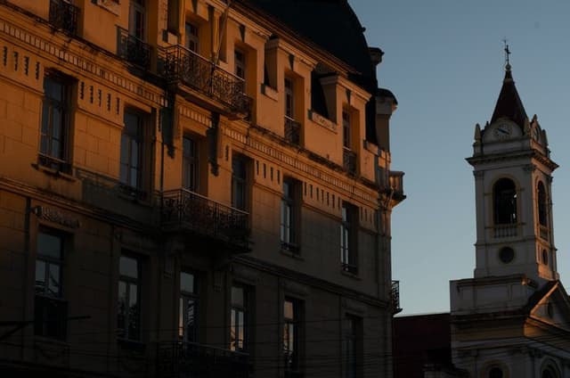Punta Arenas: Author Tour, Photography and Urban Heritage