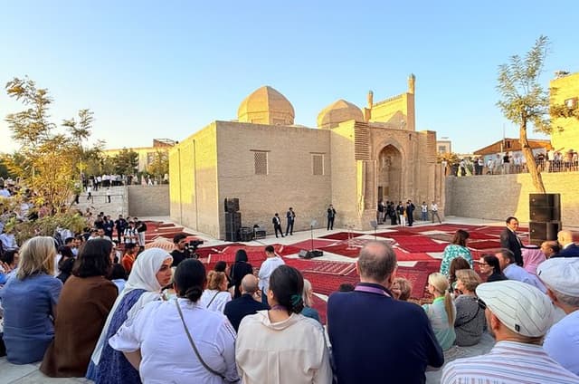 Bukhara: Ancient City Guided Walking Tour in a Small Group.