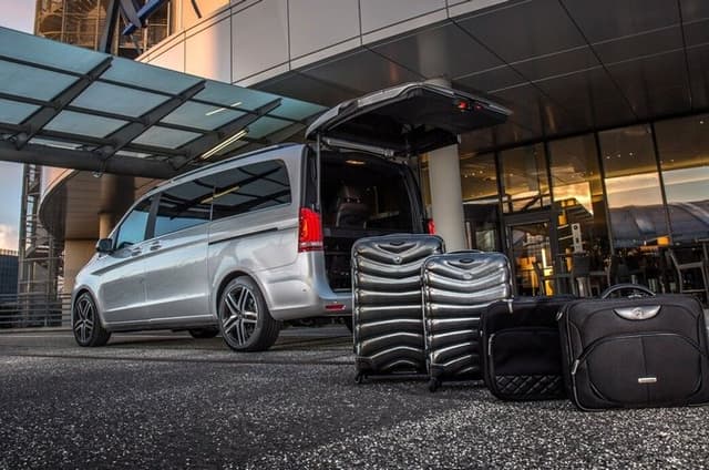 Oakland Airport Private Hotel Transfer up to 5 passengers