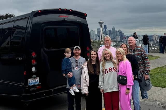 Private Seattle City Tours — Buses, Vans & SUVs