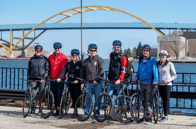 Milwaukee City Skyline Bike Tour