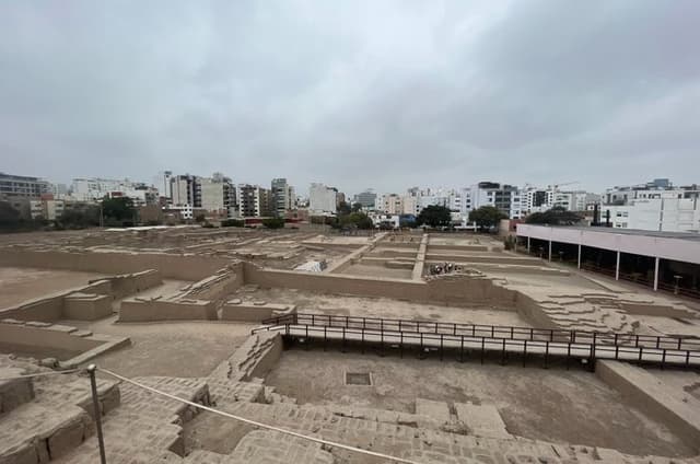 Miraflores and San Isidro-Pyramids: Huaca Pucllana and Olivar Park